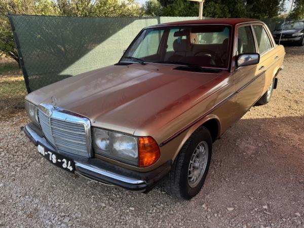 Mercedes-Benz 300 D